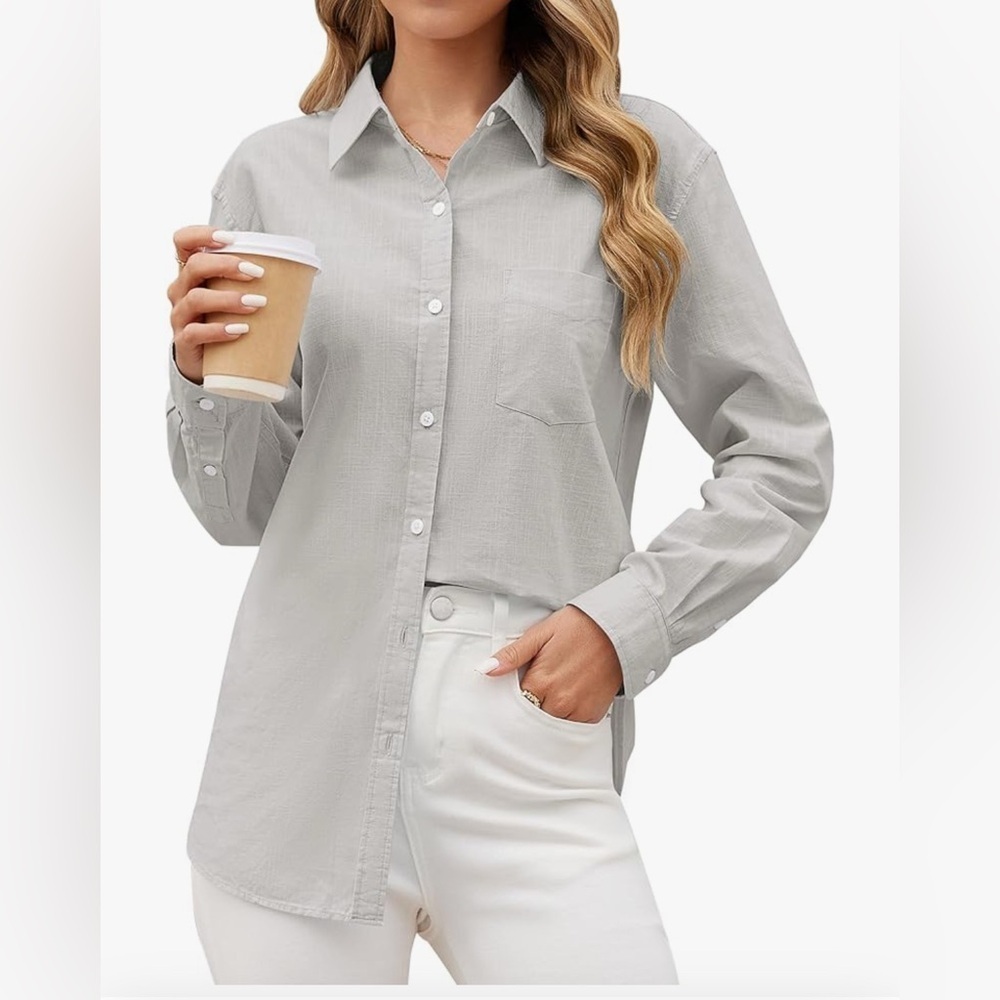 NWT - Women's‎ Gray Button-Up Shirt
Soft linen like three XL